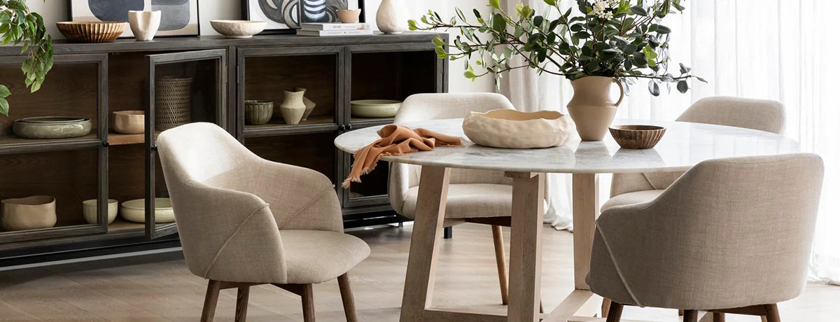 W jakim wnętrzu okrągły stół sprawdzi się najlepiej?